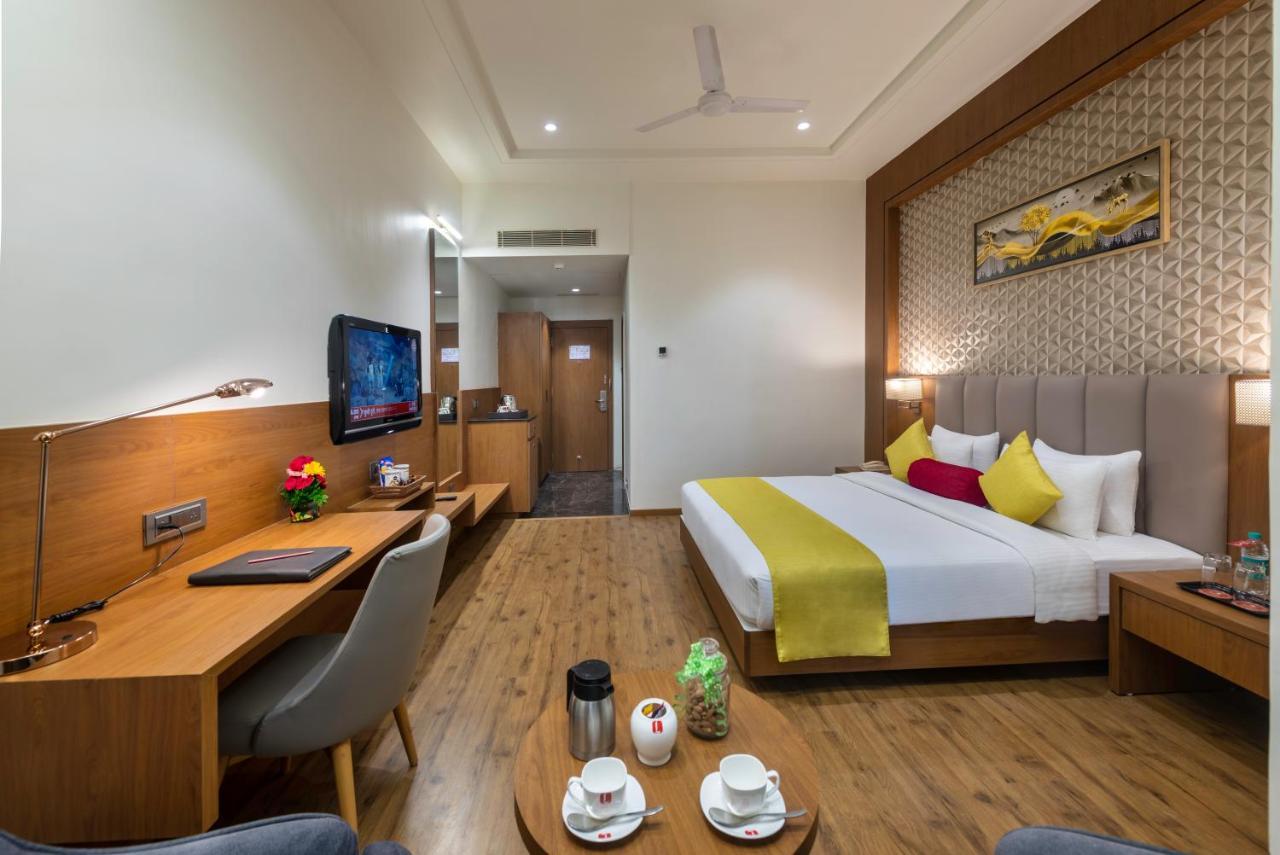 Lords Inn Сомнатх Экстерьер фото